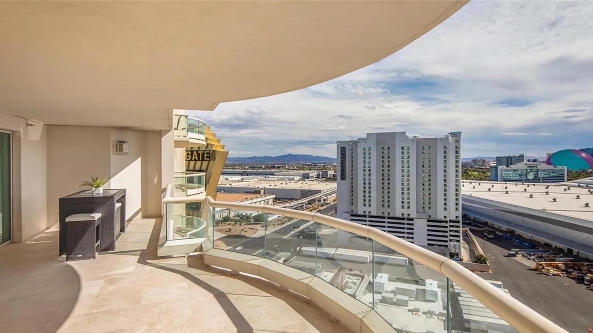 Stunning Four Bedroom Fully Professionally Remodeled Apartment Las Vegas Exterior foto
